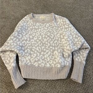 Jessica Simpson leopard print sweater🤍
